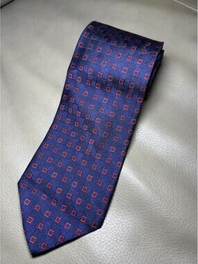 Brooks Brothers 346 Men’s 100% Silk Tie Necktie Navy Blue W/ Red Squares BB11